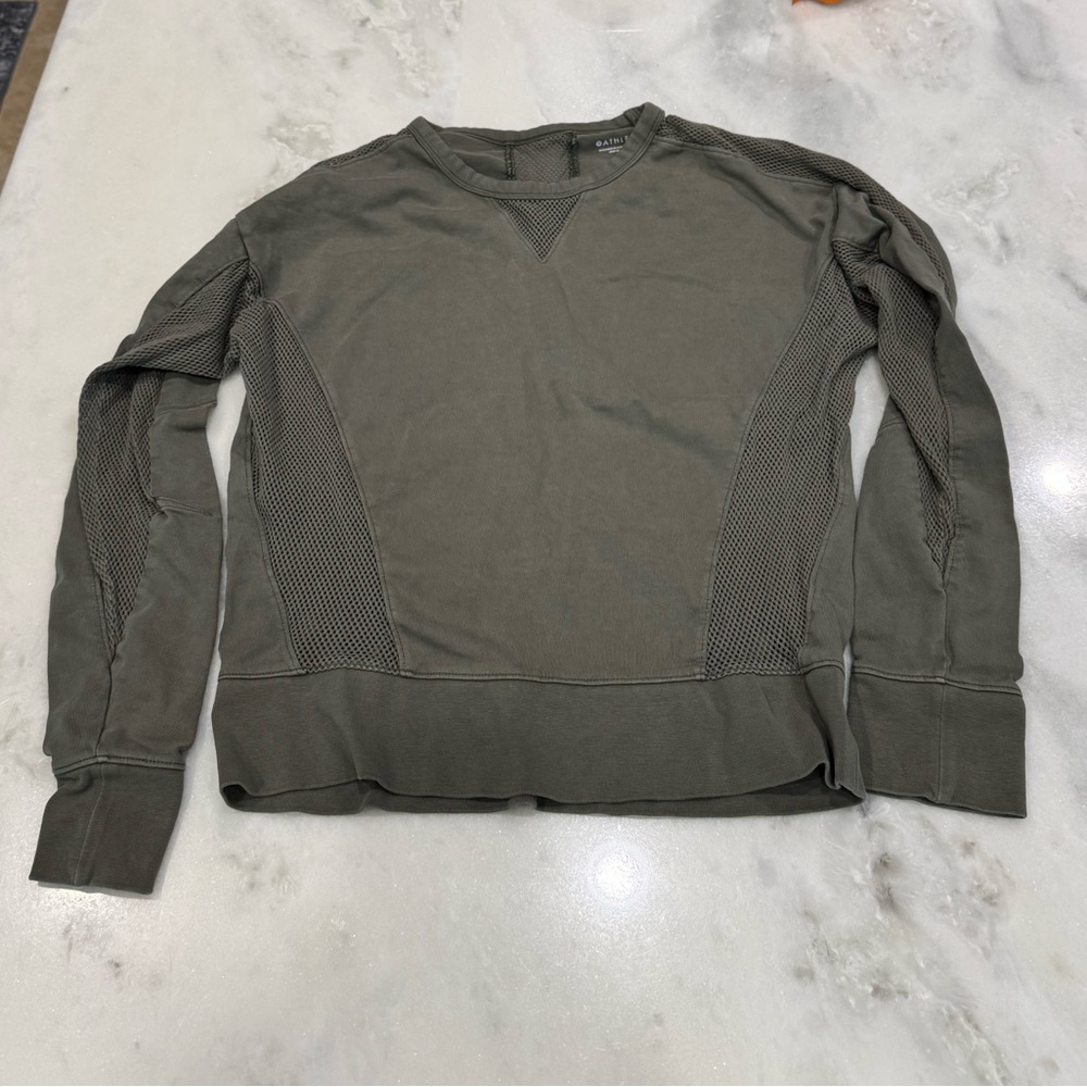Athleta long sleeve shirt